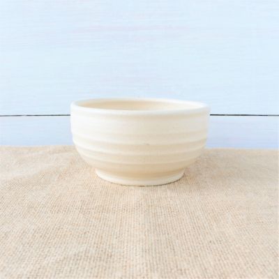 Handcrafted white farmhouse ridges salad bowl                    