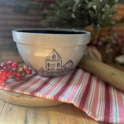 3 Quart Mixing Bowl- Gingerbread House