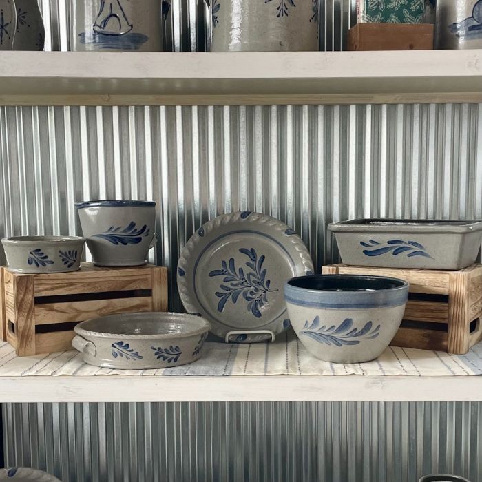 Classic Pie Plate - Teaberry | Rowe Pottery