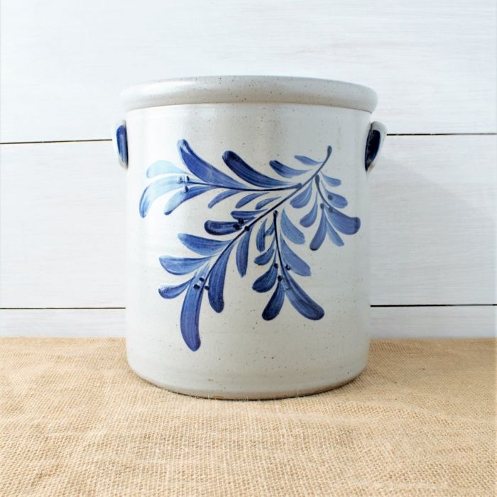 Medium earthenware crock pot 9½